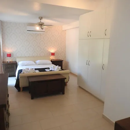 Ferienhaus Ambelones 2