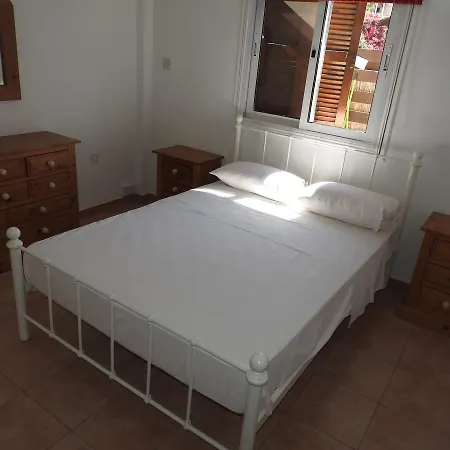 Ferienhaus Ambelones 2